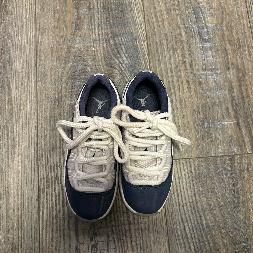Kids' Jordan Sneakers - Navy and White
